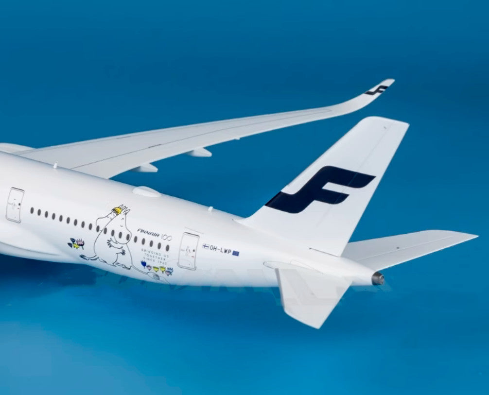 1:200 34CM JC Wings FINNAIR AIRBUS A350-900XWB Passenger Airplane Diecast Model