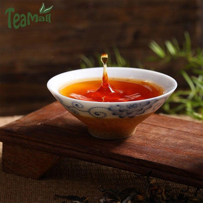 200g Yunnan Black Tea Dianhong with Golden Tea Buds Ancient Tree Tea Cake