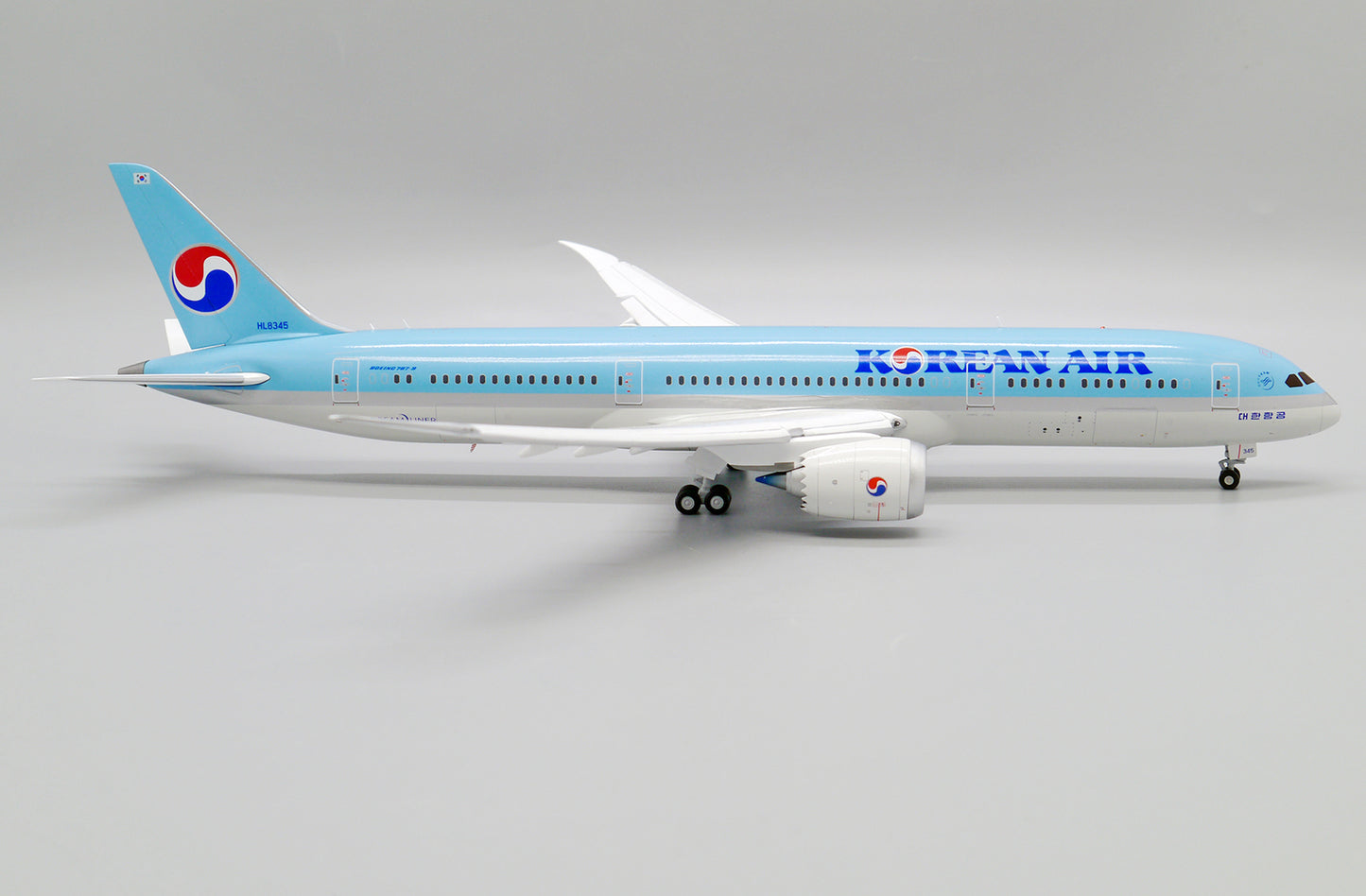 1:200 JC Wings Korean Air Boeing 787-9 HL8345 Passenger Airplane Diecast Model