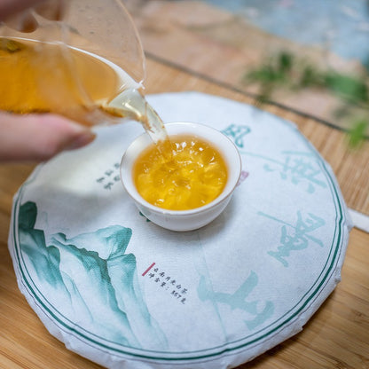 357g Yunnan Wild Moonlight Beauty White puer Pu'er Pu erh Tea Raw Cake