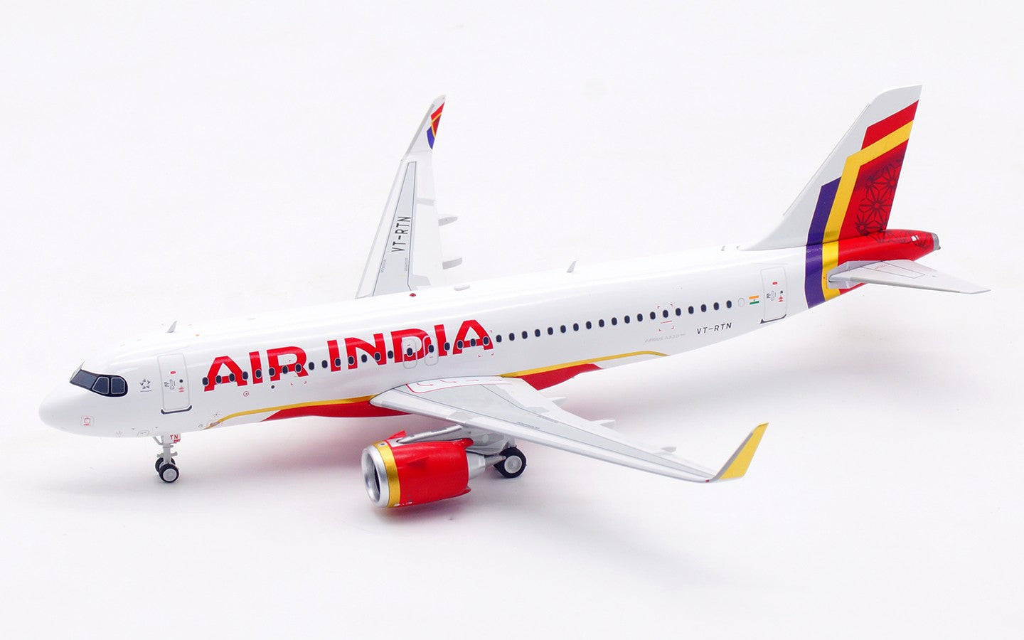 1:200 InFlight Air India A320NEO Passenger Airplane Diecast Aircraft Model
