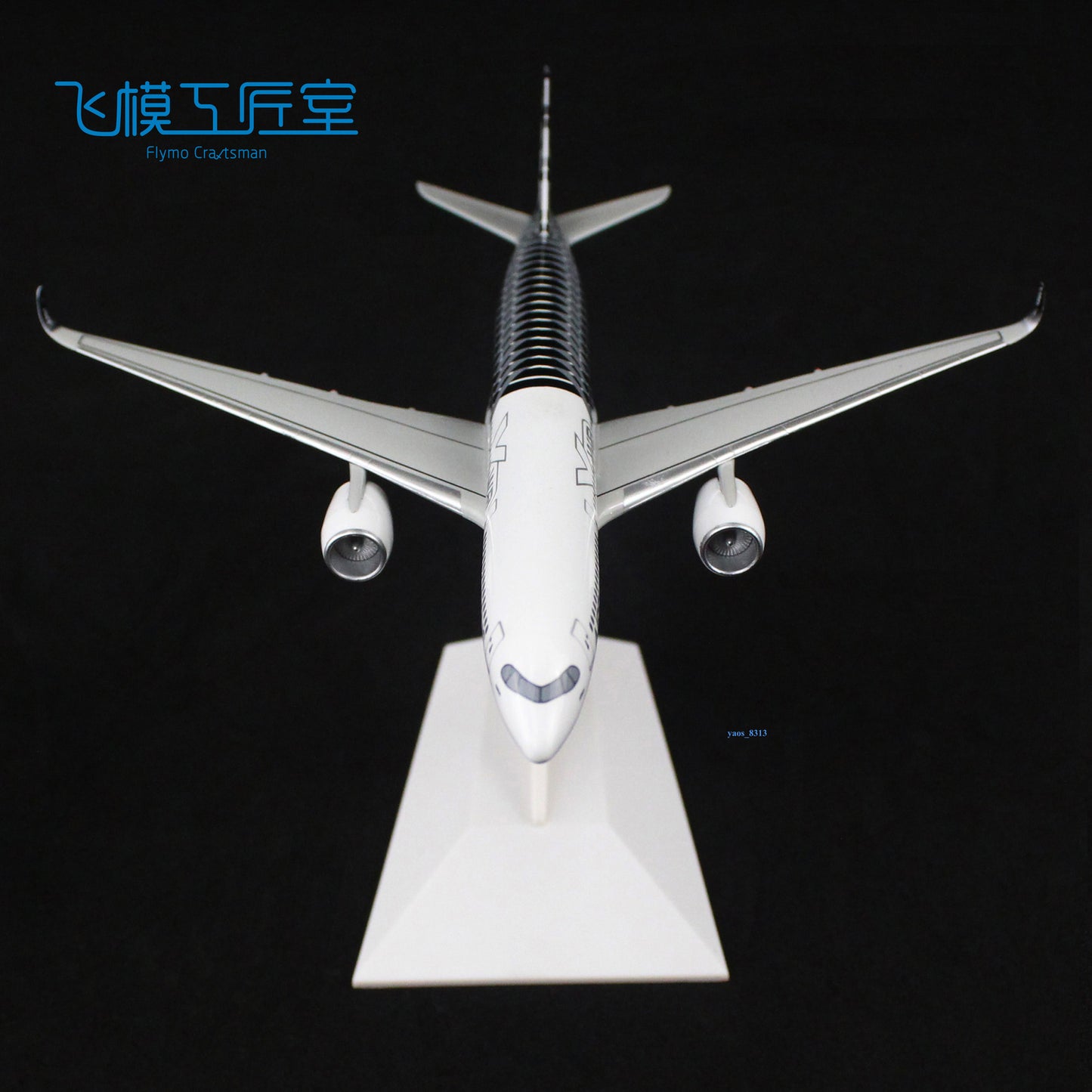 YRD 1 /400 Scale Model Airbus A350-900 Carbon Painted Zinc Alloy Diecast