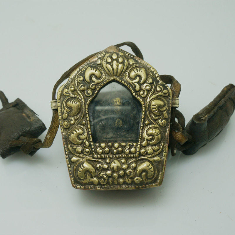 Brass Nepalese Handmade Rubbing Buddha Statue Gawu Box Belt Necklace Pendant