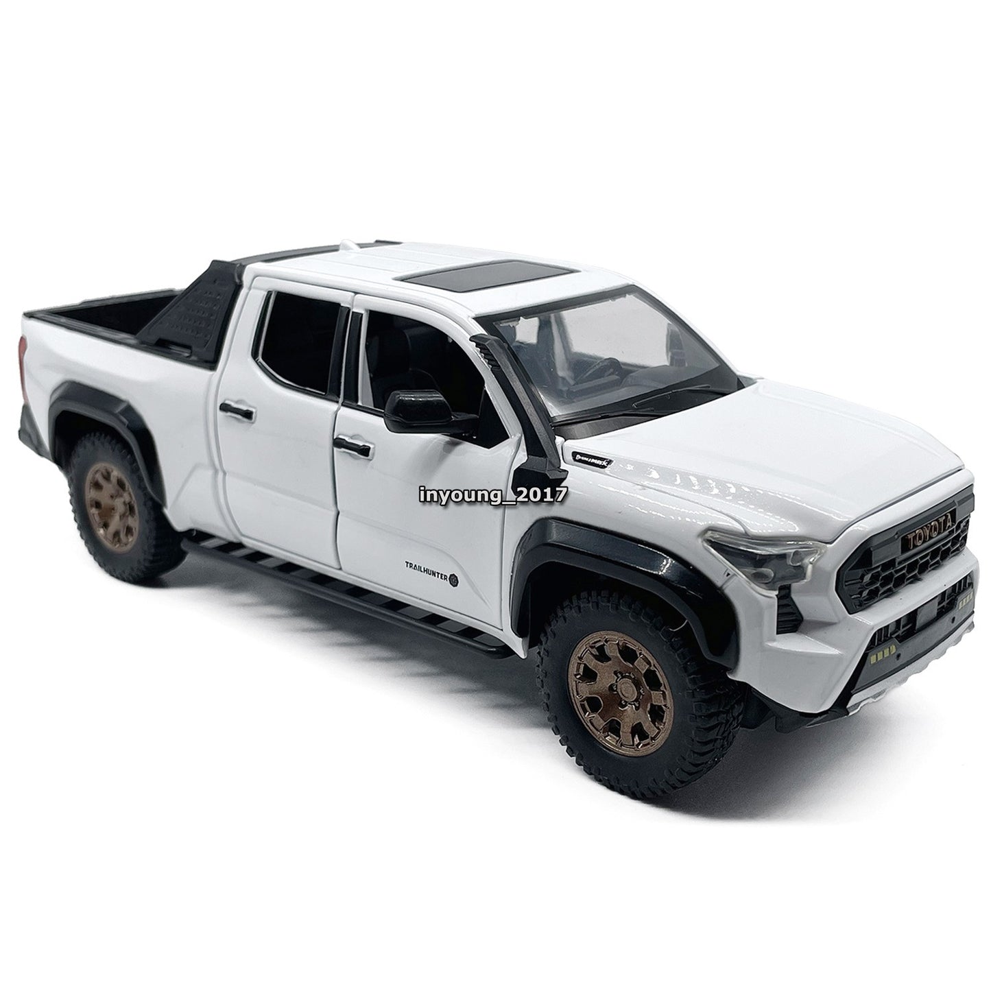 1/24 Tacoma Pickup Truck Model Car Diecast Toy Vehicle Toys for Boys Kids White