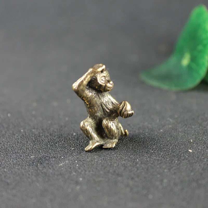 Antique Mini Solid Monkey Holding Peach Figurines Miniatures Tea Pet Ornaments