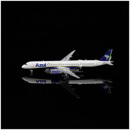 1:400 GeminiJets Azul Embraer ERJ-195 Passenger Plane Diecast  Aircraft Model