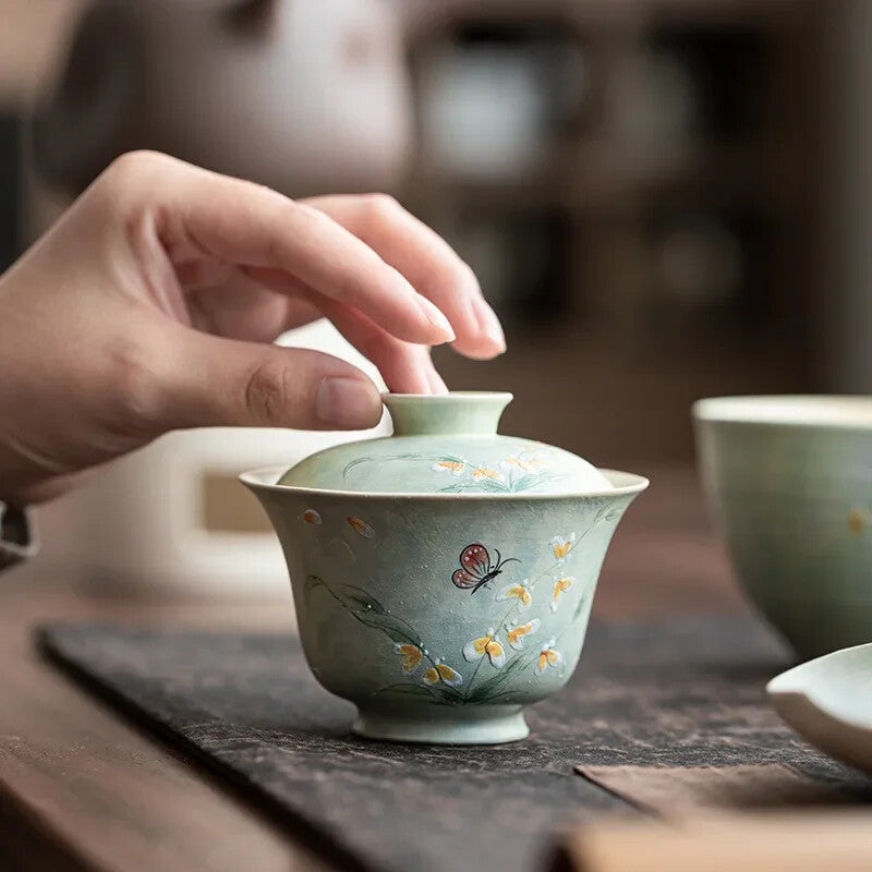 Hand Painted Butterfly Gaiwan Set for Tea Porcelain Chinese Green Tureen Teaware