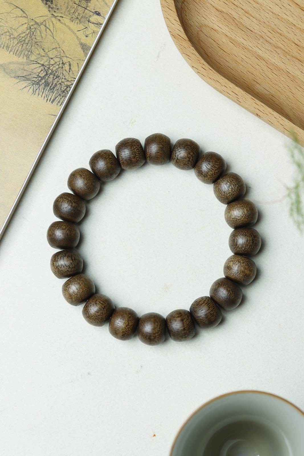 10mm Chinese Natural Eaglewood Handmade Exquisite Bracelets 31187