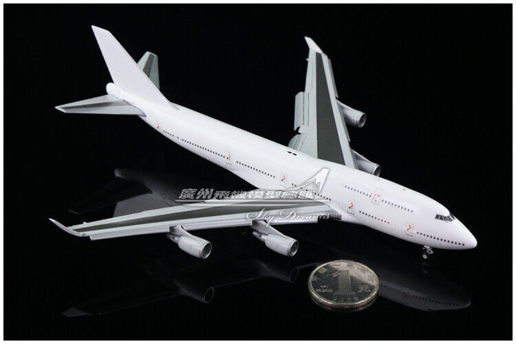 1:400 JC Wings BOEING 747-400 GE Engine Flap Down Blank Airplane Diecast Model