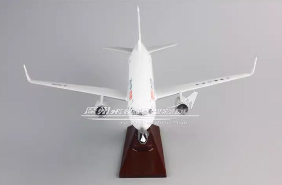 43CM CHINA EASTERN AIRBUS A330 B-6119 Passenger Airplane Resin Aircrarft Model