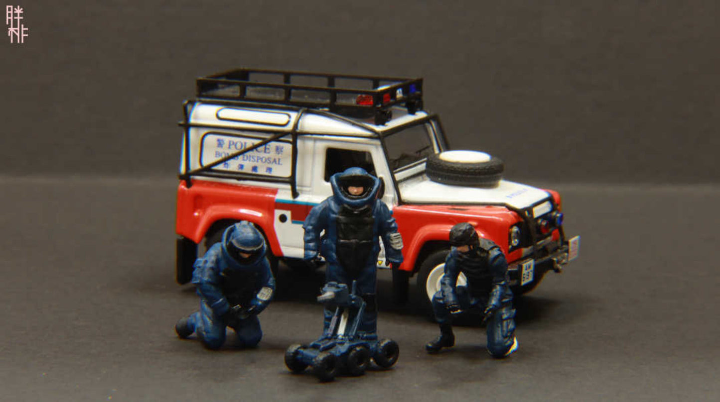 NEW 1:64 Bomb Disposal HONGKONG EOD Team Resin Smart Figure for 1/64 Car Model