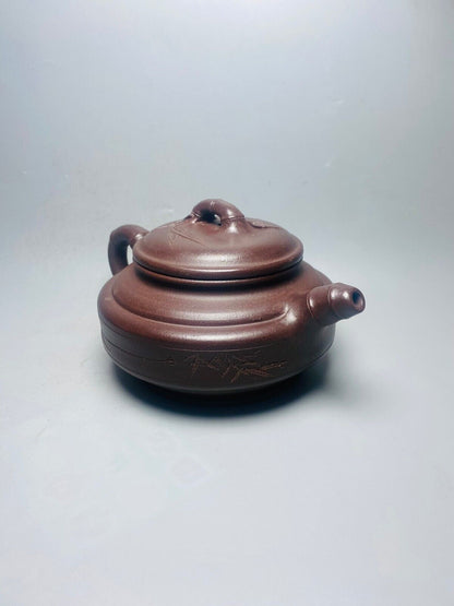 l-0Chinese Yixing Zisha Clay Handmade Exquisite Teapot （竹鼓 底款：顾景舟）