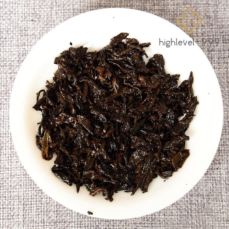 100G Ripe Pu'er tea cake Yunnan native golden bud fermented Pu'er -
