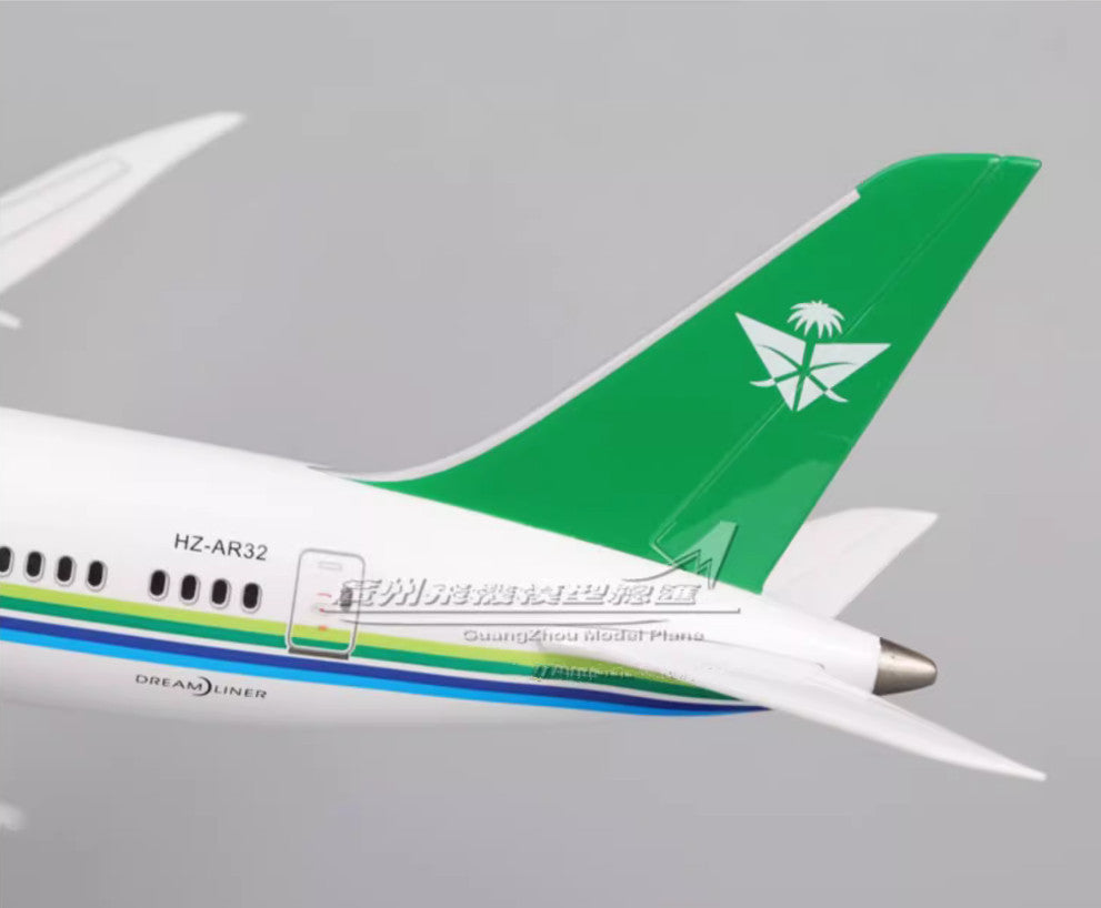 1:130 43CM Saudi BOEING 787 Passenger Airplane Landing Gear Resin Aircraft Model