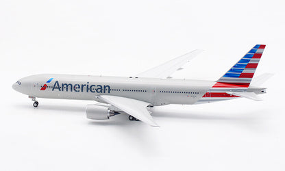 1:200 32CM InFlight American BOEING 777-200 Passenger Airplane Diecast Model