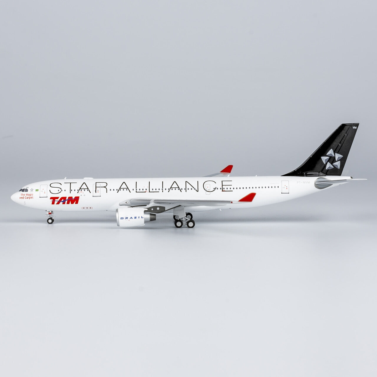 1:400 NG Model TAM STAR ALLIANCE AIRBUS A330-200 Airplane Diecast Aircraft Model