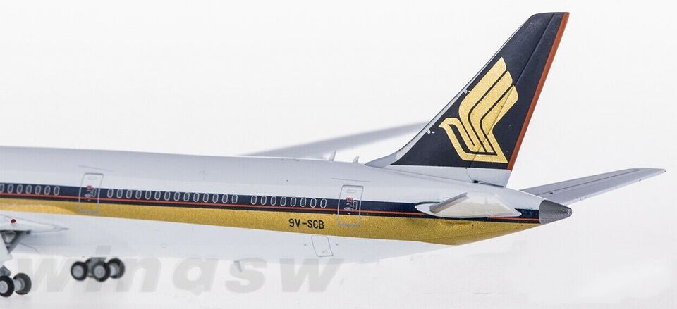 1:400 JC Wings SINGAPORE AIRLINES BOEING 787-10 Passenger Airplane Diecast Model
