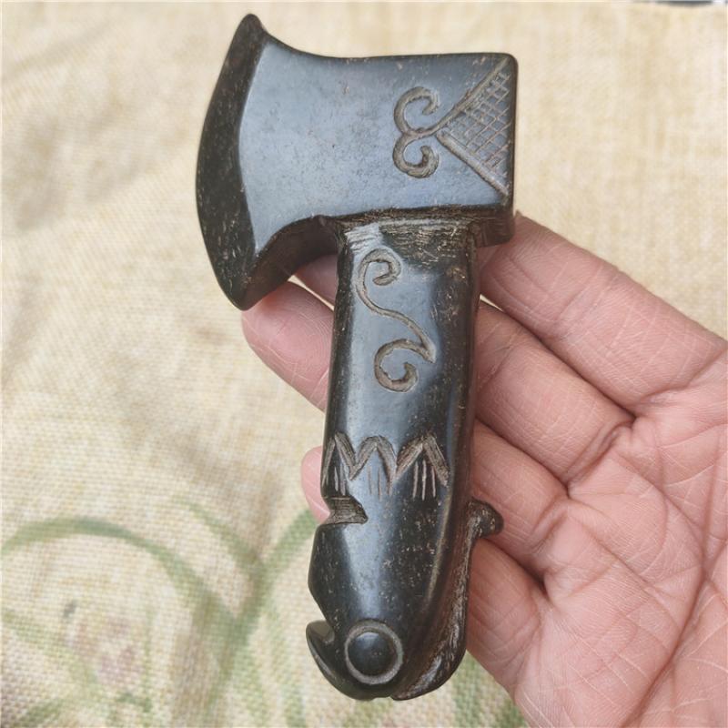 Tibet Hongshan Culture Natural Meteorite Axe Bird Head Statue Decoration Gift
