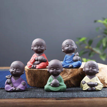 1X Mini Handicraft Buddha Statue Monk Statuette Figurine Ceramic Ornaments Decor