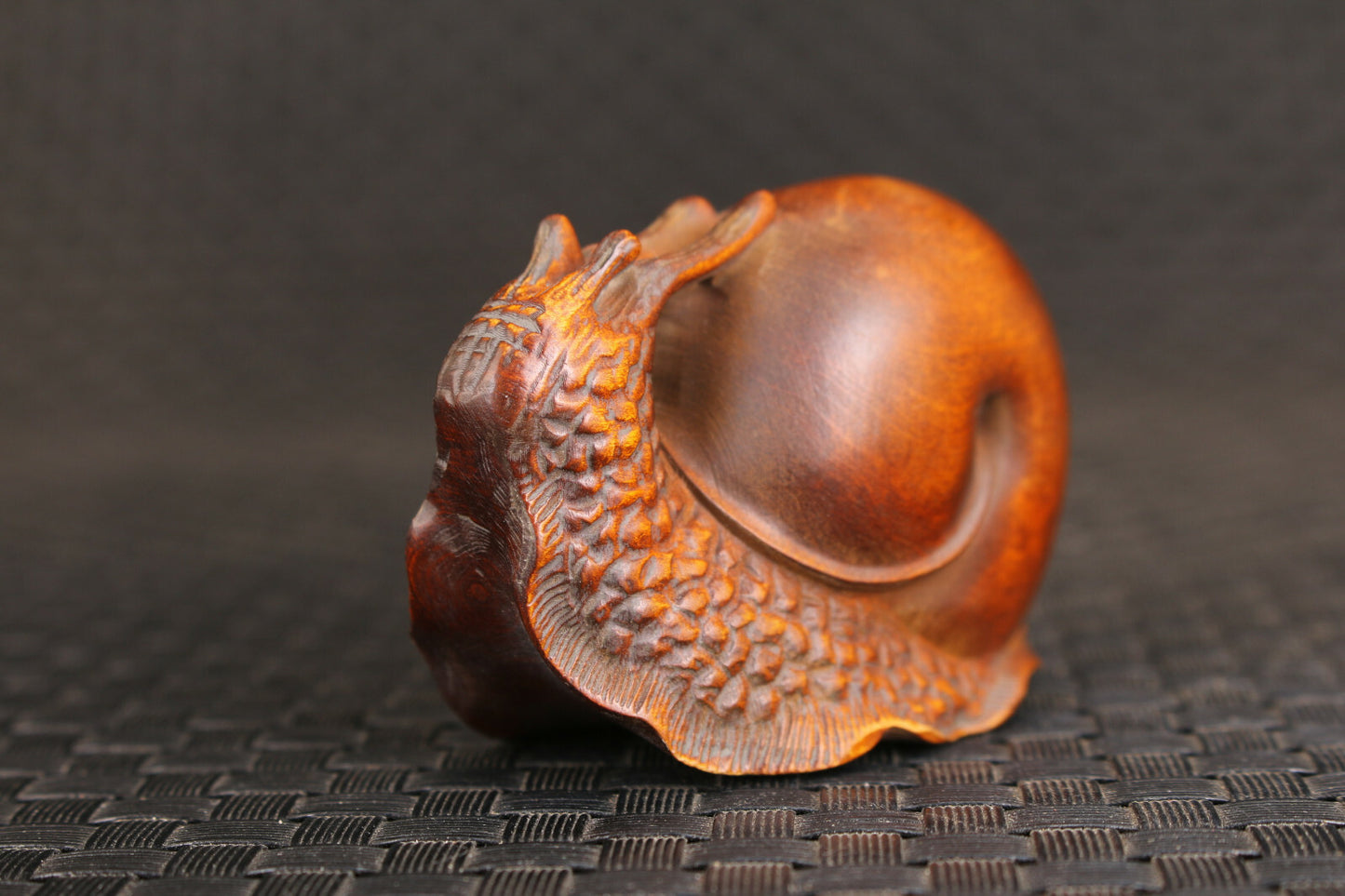 Old Chinese Boxwood Snail Figure Statue Table Home Decoration Gift