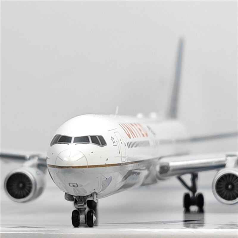 1:400 JC Wings BOEING B777-300 Passenger Airplane Diecast Aircraft Model