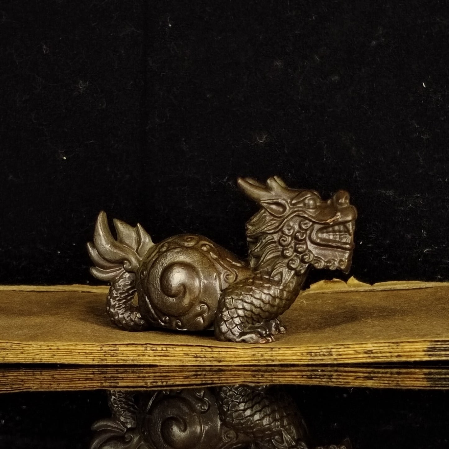 Rare collectable dragon son figure statue table home decor bronze tea pet gift
