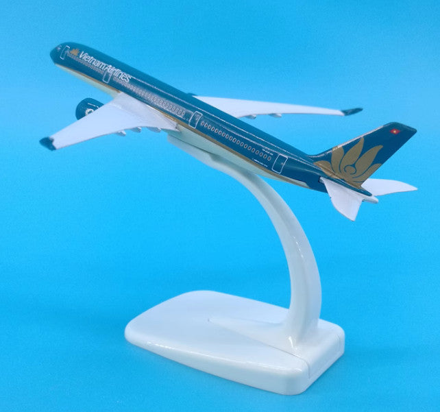 16cm Vietnam Airlines Airbus A350 Passenger Airplane Diecast Aircraft Model