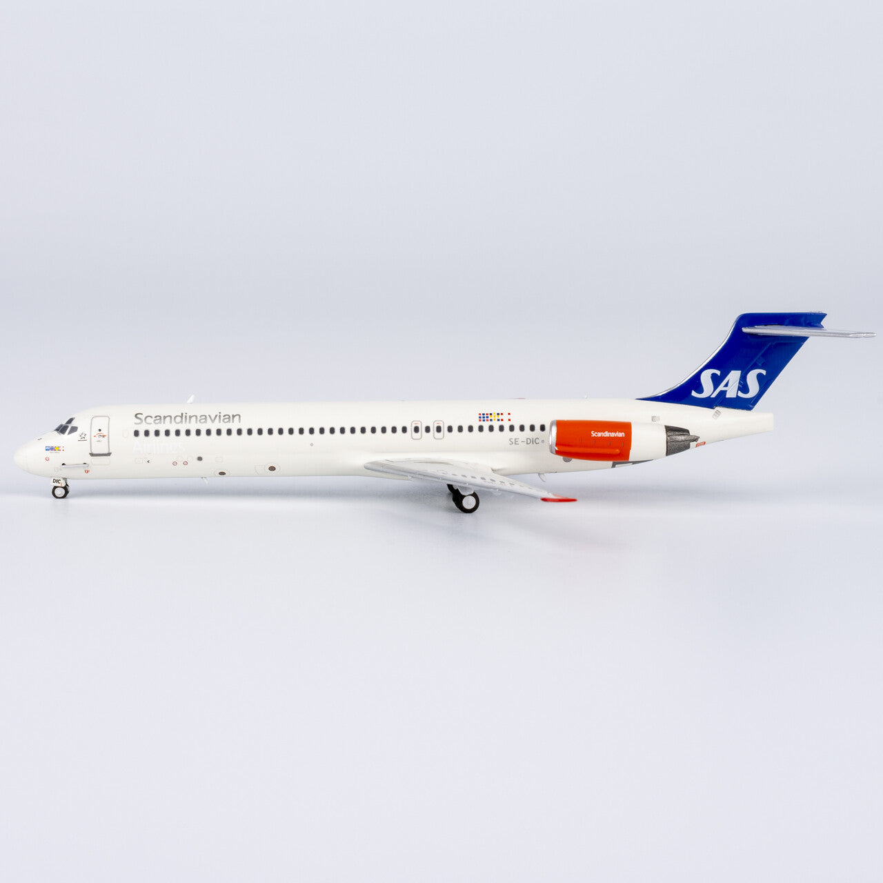 1:400 NGmodels SAS McDonnell Douglas MD-87 Passenger Airplane Diecast Model