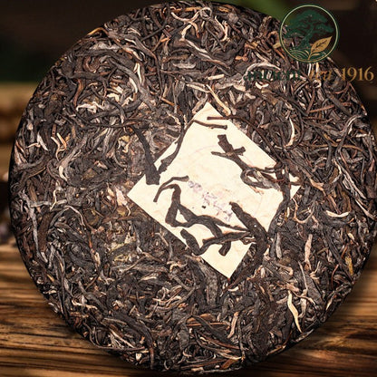 357g Raw Tea Cake Pu'er Yi Wu Yunnan Dark Tea Cake