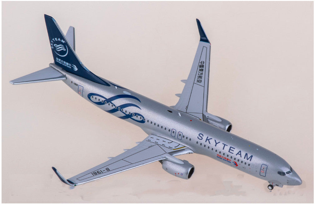 1:400 AeroPolaris China Eastern Boeing 737-800 Passenger Airplane Diecast Model