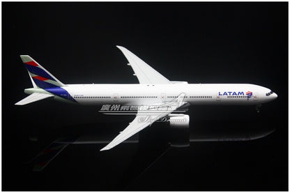 1:400 GeminiJets LATAM BOEING B777-300ER Airplane Diecast Plane Aircraft Model