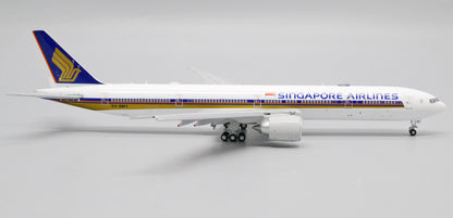 1:400 JC Wings SINGAPORE AIRLINES BOEING 777-300 Plane Flap Down Diecast Model