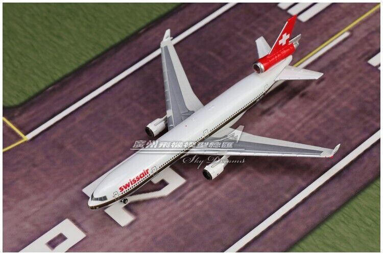 1:400 Phoenix Swissair McDonnell Douglas MD-11 Passenger Airplane Diecast Model