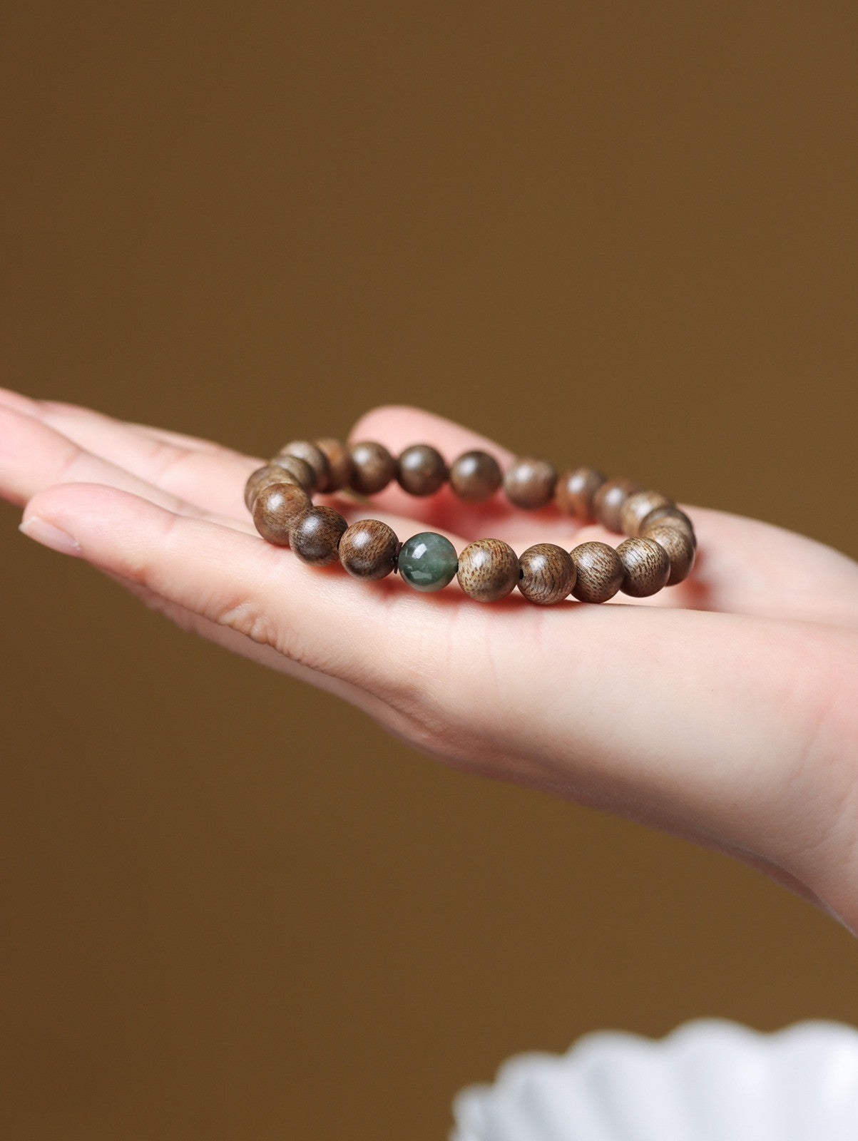 8mm Chinese Natural Eaglewood Handmade Exquisite Bracelets 30562