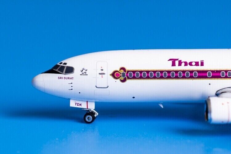 1:400 Phoenix Thai Airways BOEING 737-400 Passenger Aircraft Diecast Plane Model