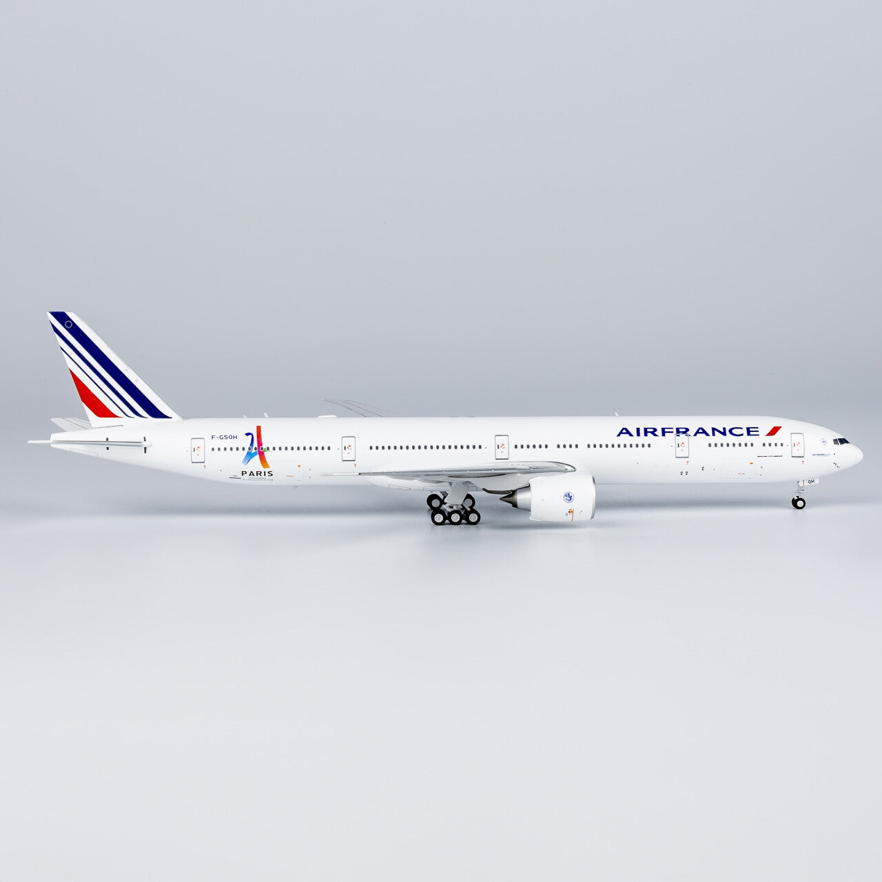 1:400 NG Models Air France Passenger Plane B777-300ER Diecast Aircraft Model