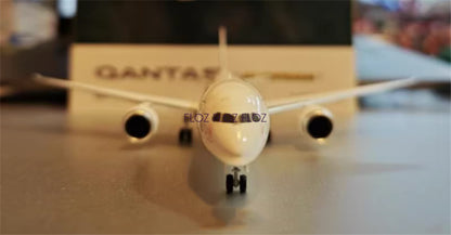 for Phoenix for Qantas for Boeing B787-9 VH-ZNH 1:400 Aircraft Pre-built Model