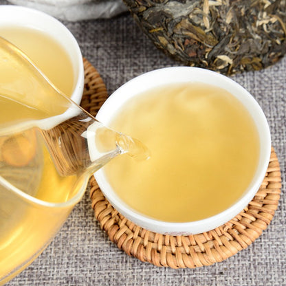 100g Yunnan Pu'er Tea 2012 Iceland Ancient Tree Raw Cake Pu Erh Raw Tea Cake