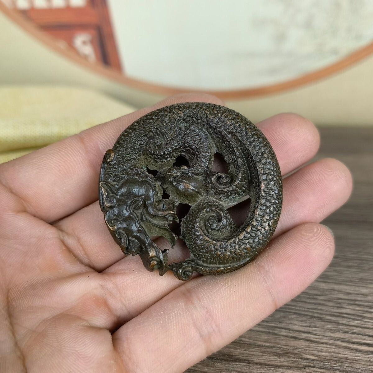 Chinese bronze cool Figure statue netsuke collectable dragon pendant