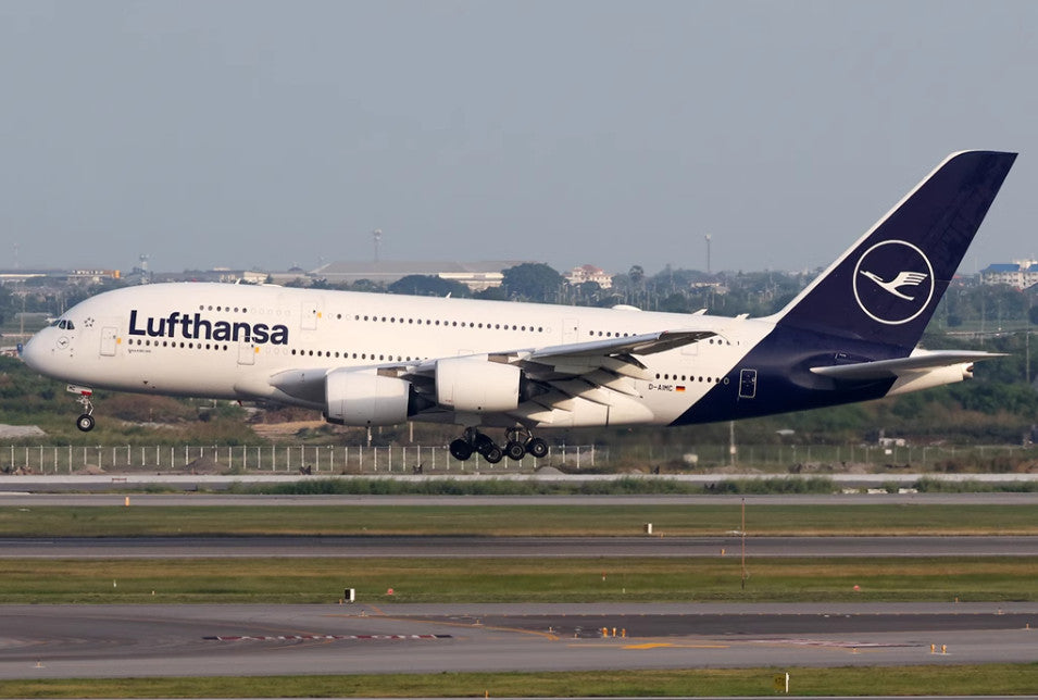 1:400 APOLLO Lufthansa AIRBUS A380 Passenger Aircraft Diecast Airplane Model