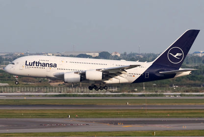 1:400 APOLLO Lufthansa AIRBUS A380 Passenger Aircraft Diecast Airplane Model