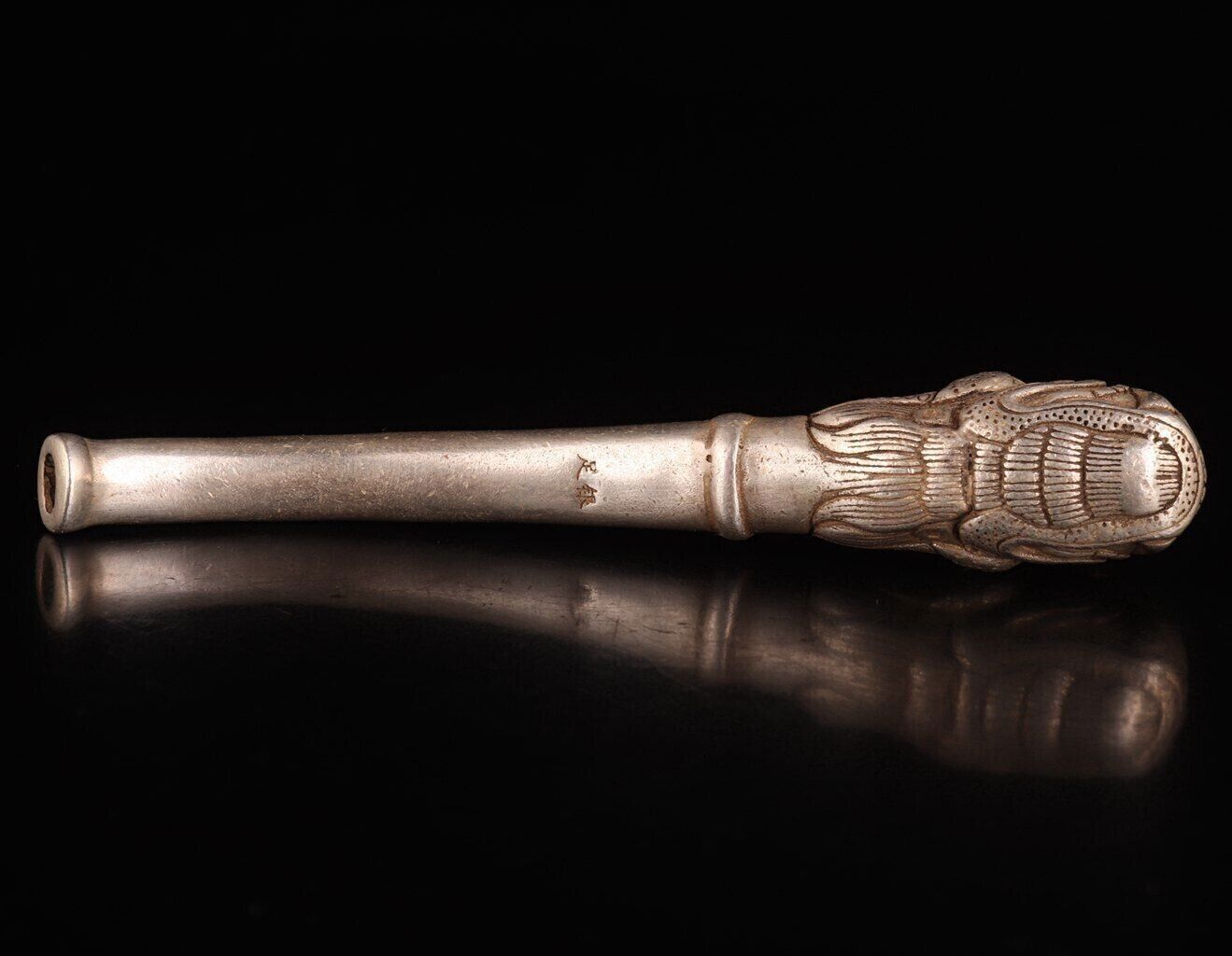 Chinese Rare old Tibet Silver Hand Carved Luck Dragon Statue Smoking Tool