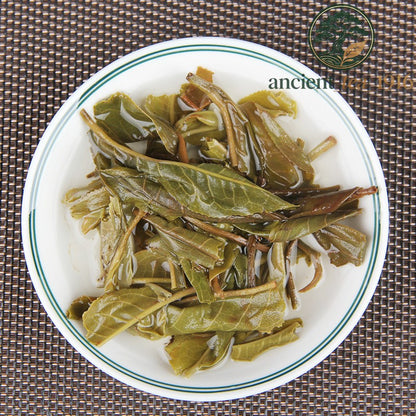 357g 2020 Yunnan Ancient Tree Spring Mengku Iceland Raw Tea Cake Pu'er Tea
