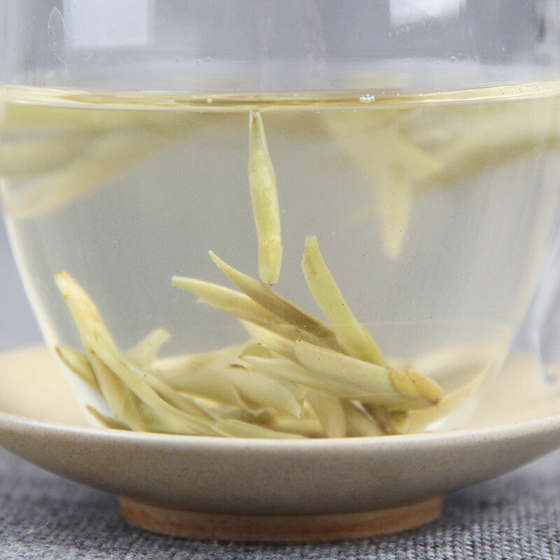 Sun-dried Yabao Silver Pu-erh Bud Loose Puer Tea Raw Pu Er Early Spring Loose