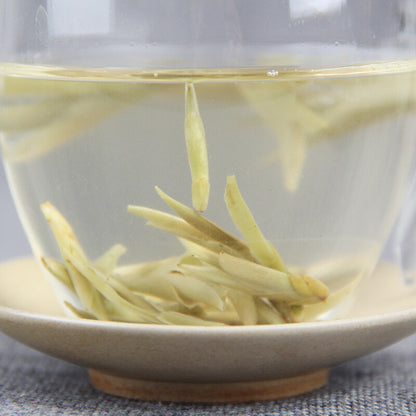 Sun-dried Yabao Silver Pu-erh Bud Loose Puer Tea Raw Pu Er Early Spring Loose