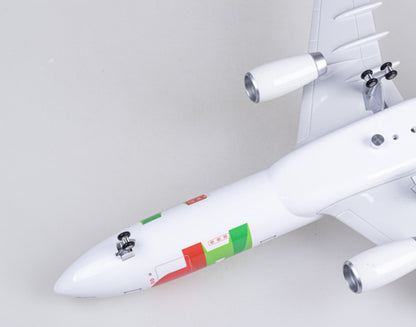 47CM 1:135 PORTUGAL AIRBUS A330 Passenger Airplane Landing Gears Resin Model