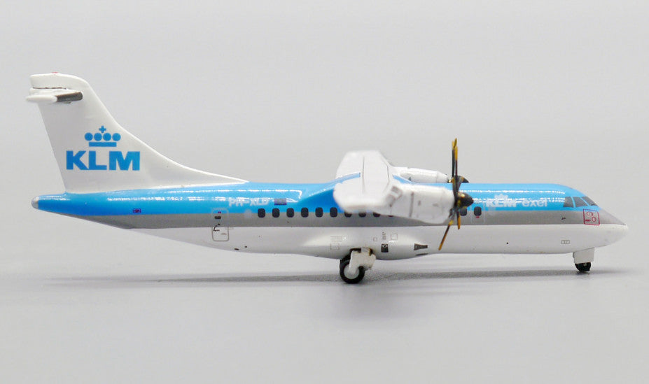 1:400 JC Wings KLM Commuter ATR-42-300 Passenger Airplane Diecast Aircraft Model
