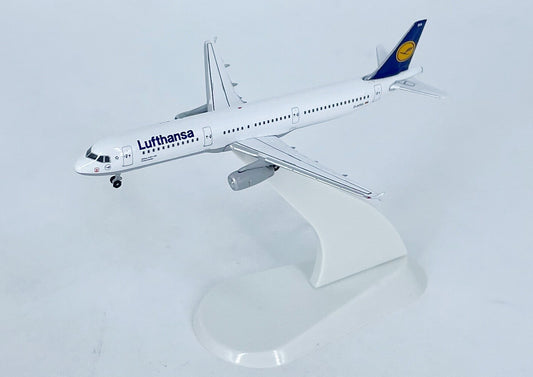 1:500 StarJets Lufthansa AIRBUS A321 Passenger Airplane Diecast Aircraft Model