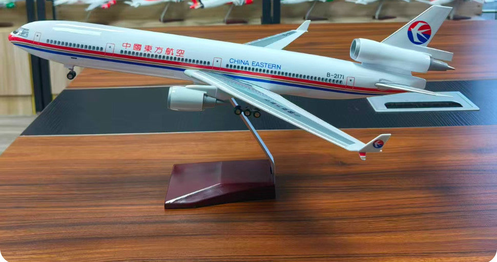47CM 1:130 CHINA EASTERN McDonnell Douglas MD-11 Plane Landing Gear Resin Model
