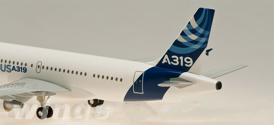 1:200 Hogan AIRBUS A319 Passenger Airplane ABS Plastic Aircraft Plane Model